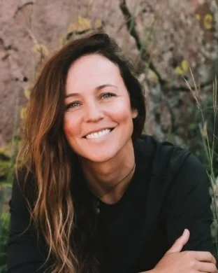 Ashlee Langholz
