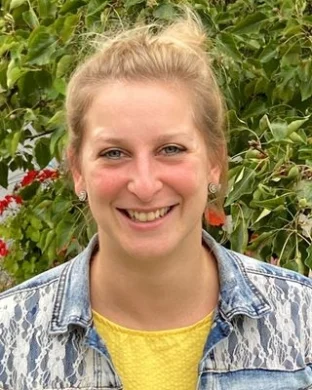 Laura Jennings