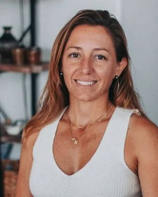 Sabra Della Lucia