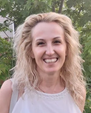 Dr. Cristina S Emrich