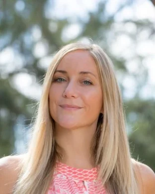 Dr. Natalie Ries