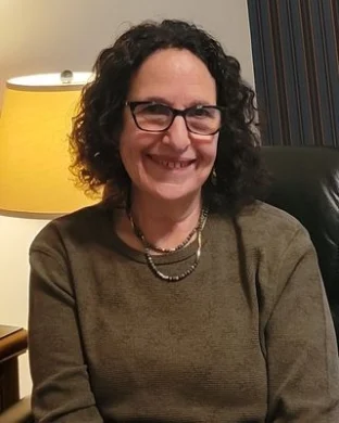 Elena G Hearn