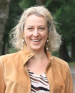 Elisabeth Esmiol Wilson