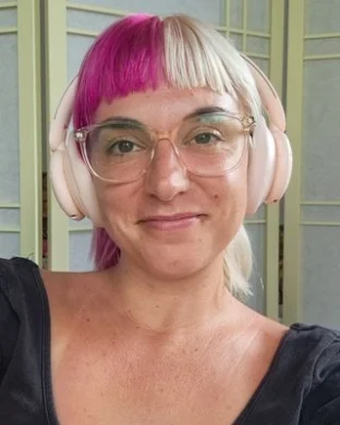 Emily R Dunn