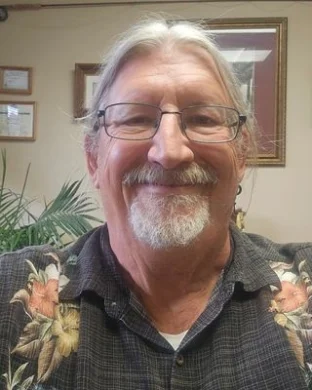 John W Darr