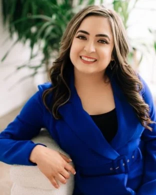 Karina B. Samaniego Estrada