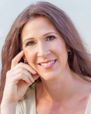 Kellie Delli Colli