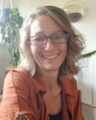 Kim Elaine Knoeller