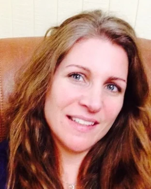 Laura L Pasch
