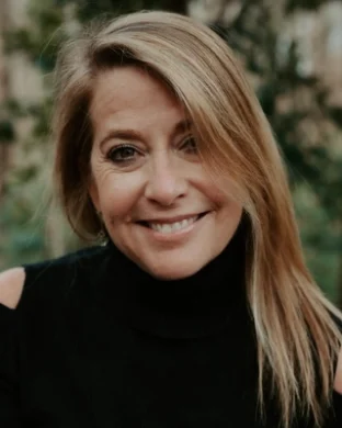 Leigh Harris