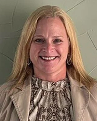 Lesley Riley