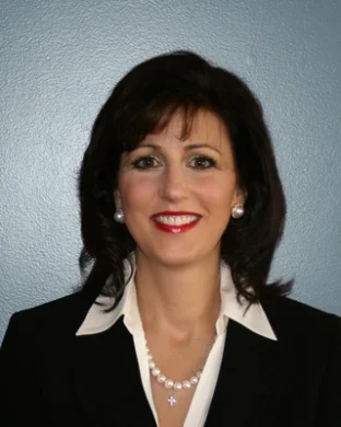Leslie P Duckett