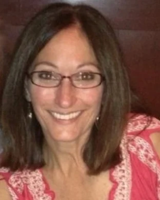 Lisa C Fassett