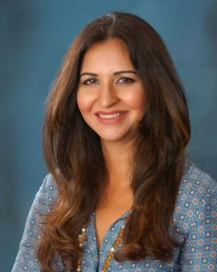 Manijeh Sheik