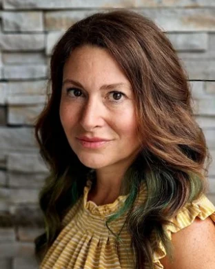 Maria E McLean – Corner Booth Counseling Services