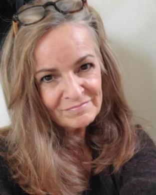 Monique Hillen Psychotherapist And Coach