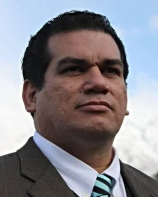 Moroni R Alvarez