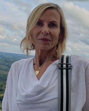 Pamela Hoopes
