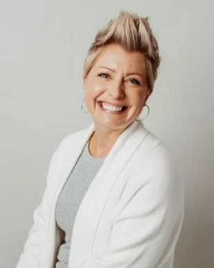 Rachel M VanBuskirk