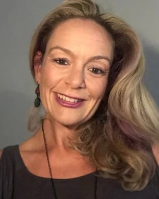 Tara Arhakos