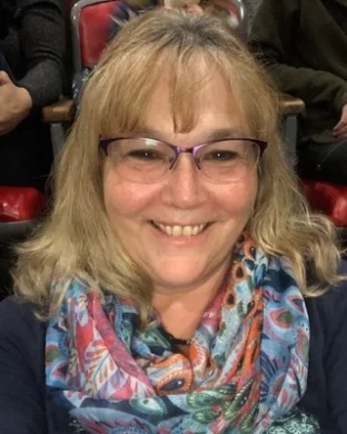 Vickie M Larson-Hills