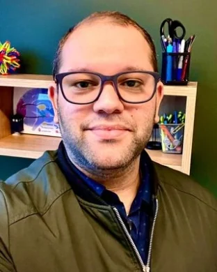 Victor A Perez-Flores