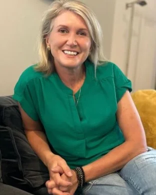 Victoria Hollis