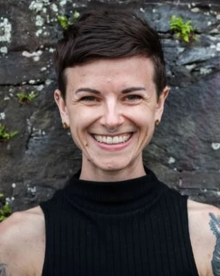 Yana Tallon-Hicks