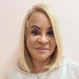 Flora Pazos