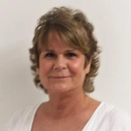 Suzanne Baer