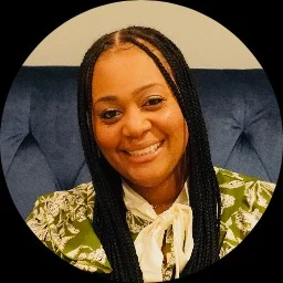 Essence Lee