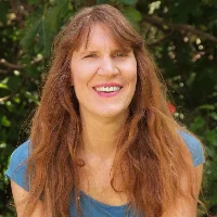 Elizabeth Lee