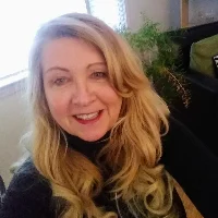 Lynne Peters