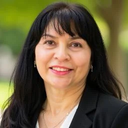 Rosa Alvayero