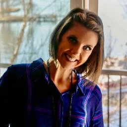 Amanda Hollis