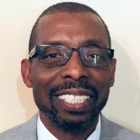 Enrique Simmons