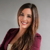 Dr. Geri-Lynn Utter